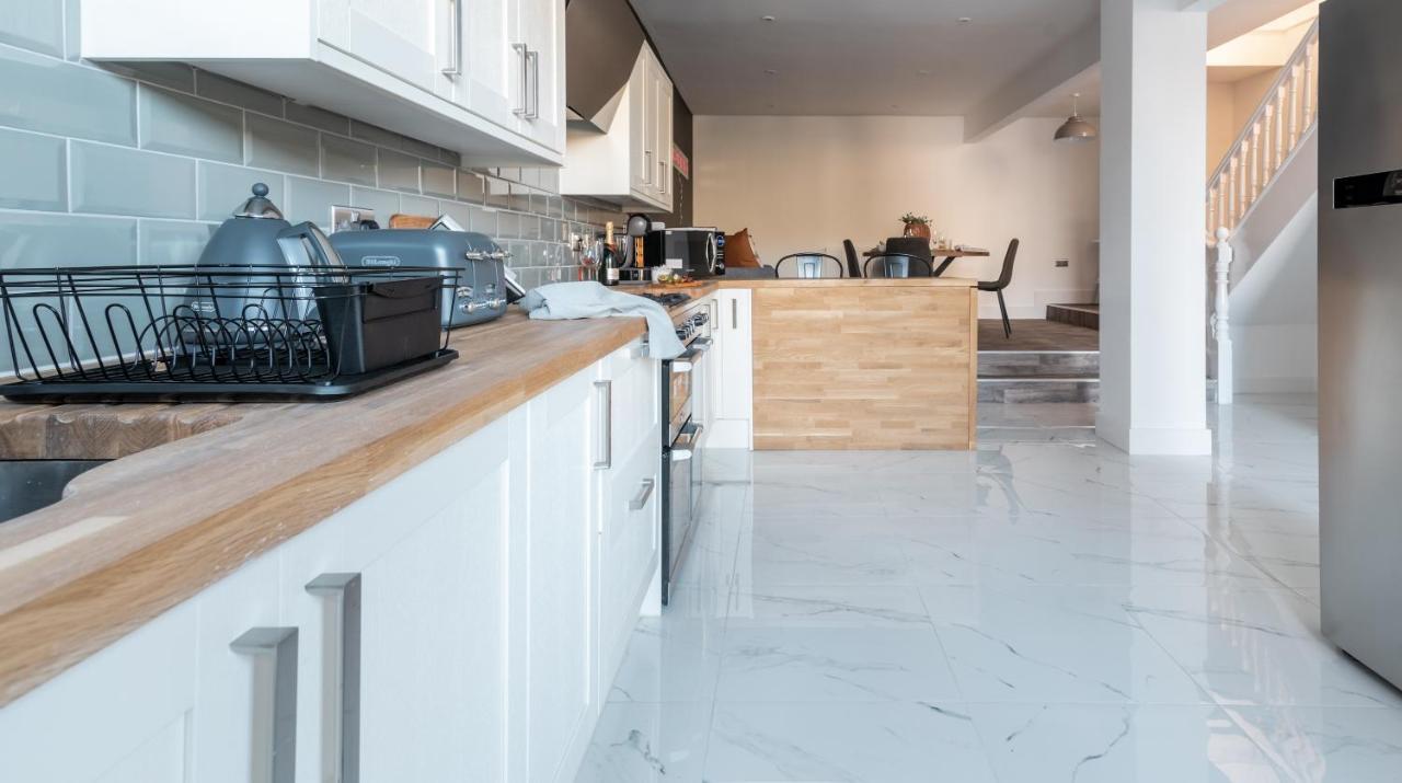 Ty Hapus Newport - Luxury 4 Bedroom Home Exterior foto